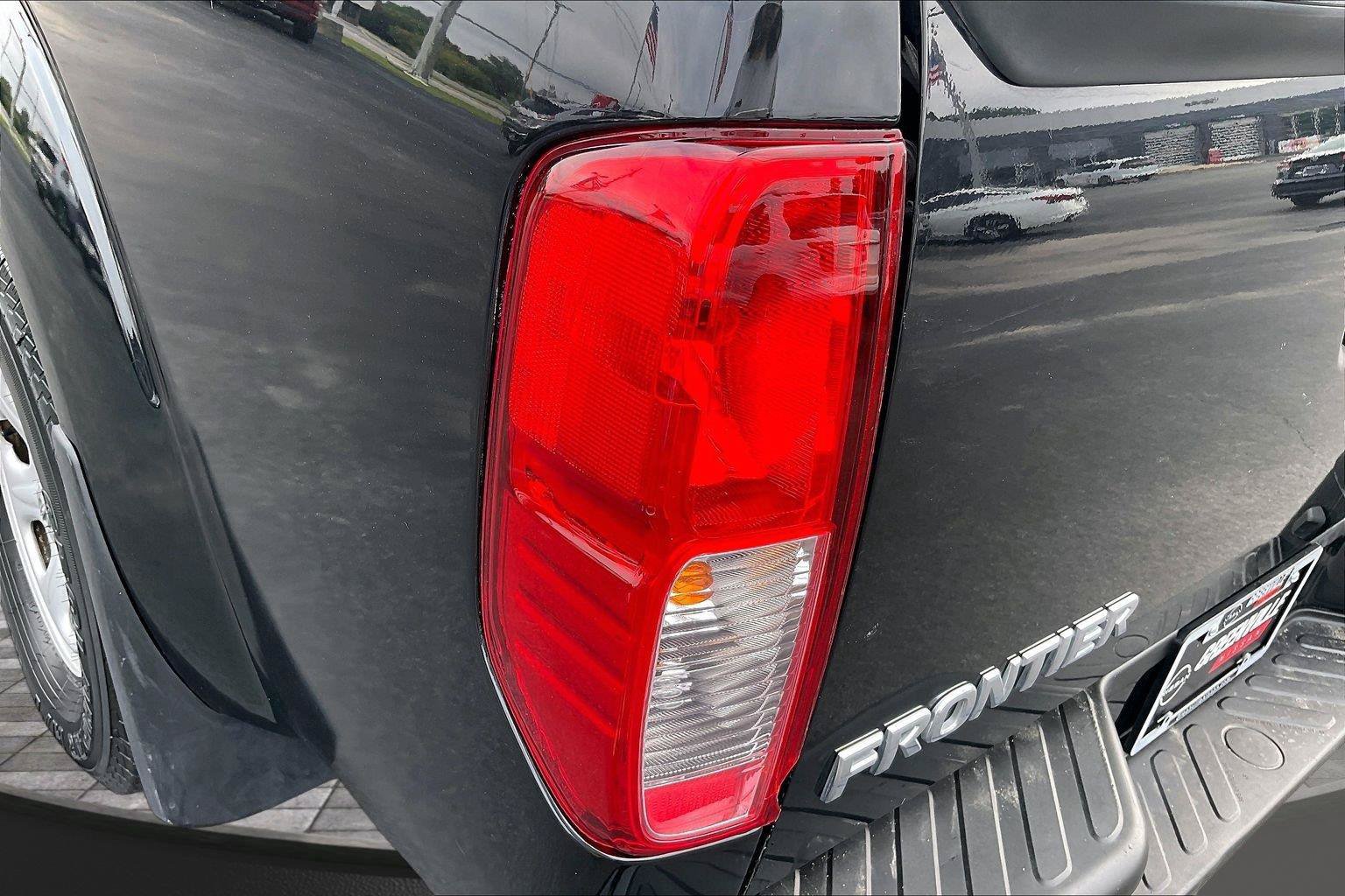Used 2021 Nissan Frontier S RWD image 30