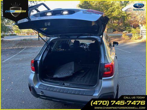 Used 2019 Subaru Outback 2.5i Premium image 10