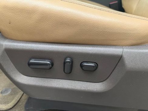 Used 2016 Ford F350 Lariat w/ Lariat Ultimate Package RWD image 14