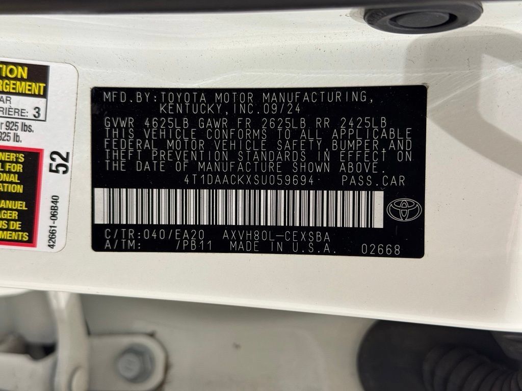 Used 2025 Toyota Camry SE FWD image 28