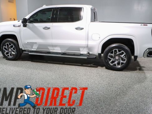 Used 2024 GMC Sierra 1500 SLT AWD/4WD image 10