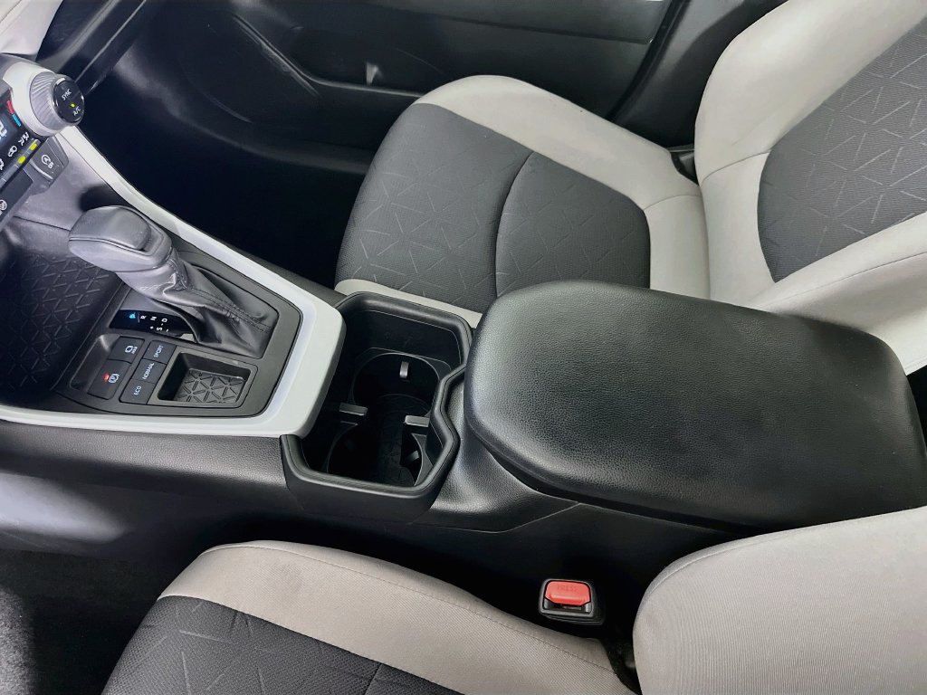 Used 2024 Toyota RAV4 XLE w/ Convenience Package FWD image 22