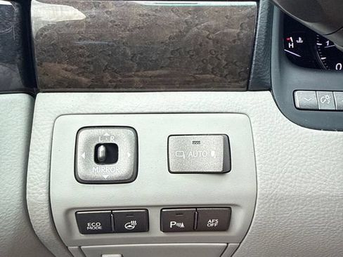 Used 2012 Lexus LS 460 w/ Comfort Pkg RWD image 23