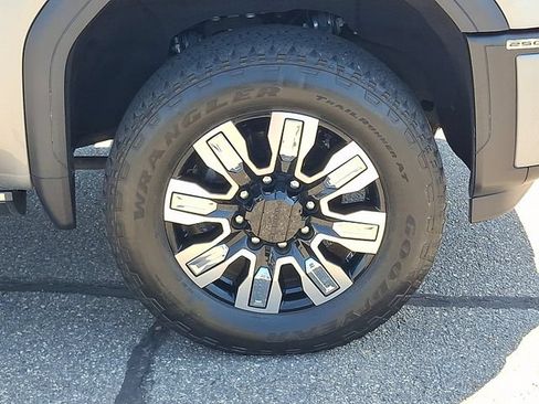 Used 2024 GMC Sierra 2500 Denali AWD/4WD image 29
