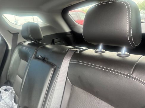 Used 2022 GMC Terrain SLT w/ LPO, Floor Liner Package AWD/4WD image 11