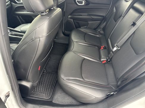 Used 2025 Jeep Compass Trailhawk image 20