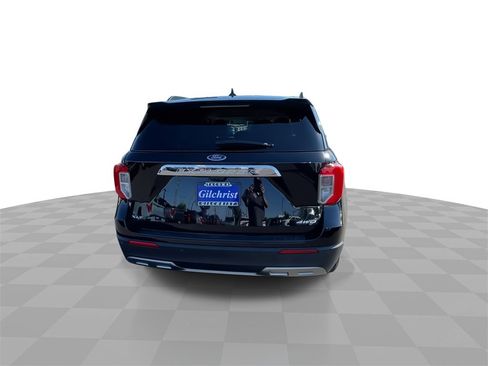 Used 2023 Ford Explorer XLT w/ Equipment Group 202A image 7