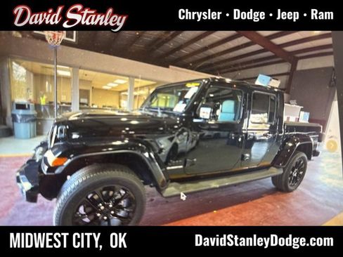 Used 2022 Jeep Gladiator Overland image 1