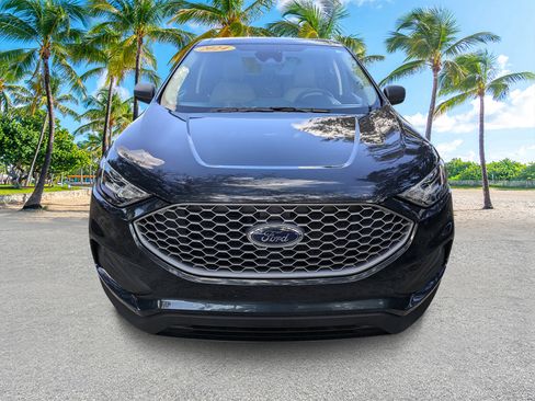 Used 2024 Ford Edge SE image 9