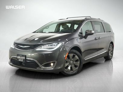 Used 2018 Chrysler Pacifica Limited w/ Advanced Safetytec Group
