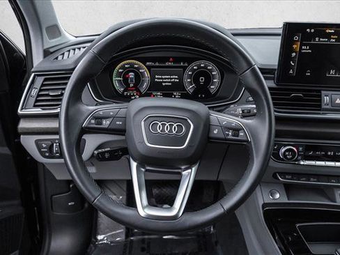 Used 2025 Audi Q5 e Premium Plus w/ Premium Plus Package image 13