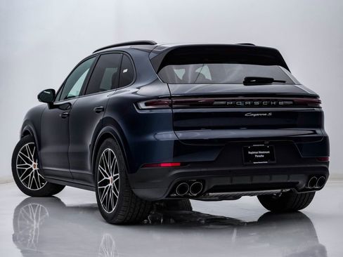 New 2026 Porsche Cayenne S image 3