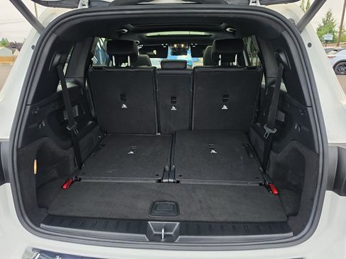 Used 2023 Mercedes-Benz EQB 300 4MATIC image 10