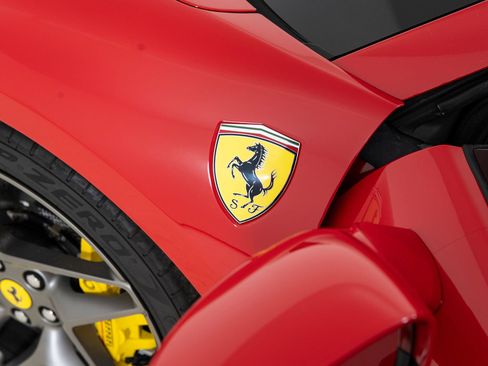 Certified 2022 Ferrari F8 Tributo RWD image 30