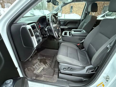 Used 2018 Chevrolet Silverado 1500 LT w/ LT Eassist Package image 15