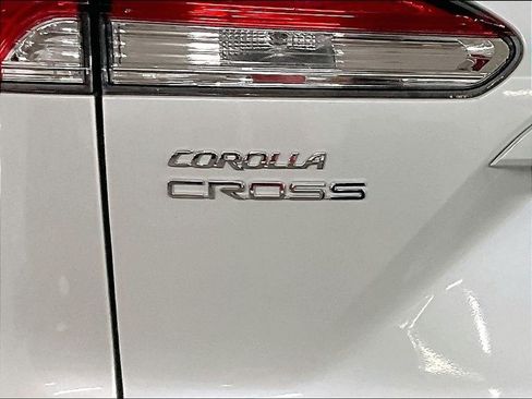Certified 2023 Toyota Corolla Cross LE AWD/4WD image 27