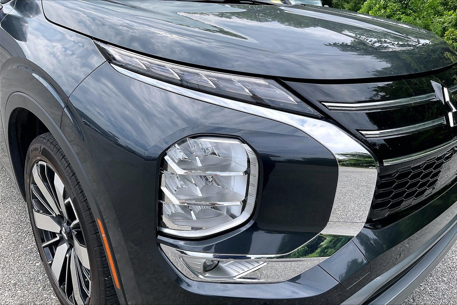 Used 2025 Mitsubishi Outlander SE FWD image 27