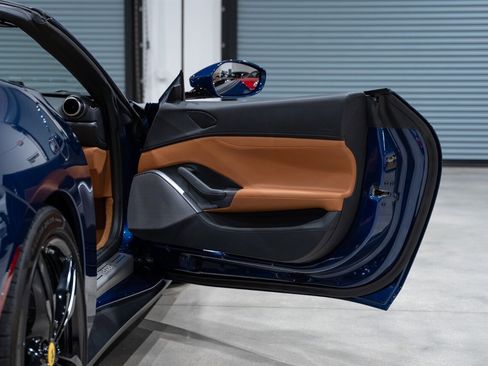 Used 2020 Ferrari Portofino image 36