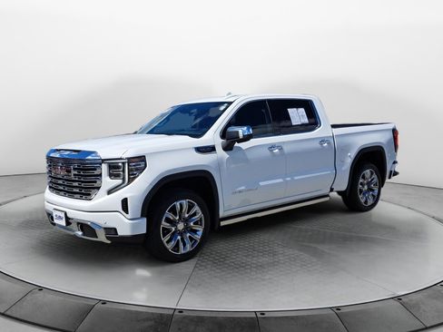 Used 2024 GMC Sierra 1500 Denali w/ Denali Reserve Package AWD/4WD image 3
