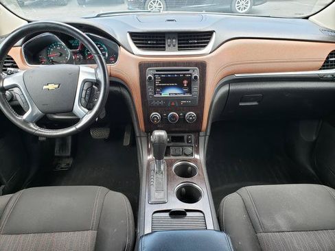 Used 2017 Chevrolet Traverse LT w/ Style and Technology Package AWD/4WD image 14