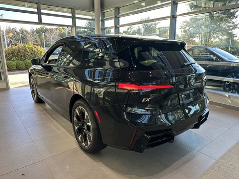 New 2026 BMW iX xDrive45 image 4