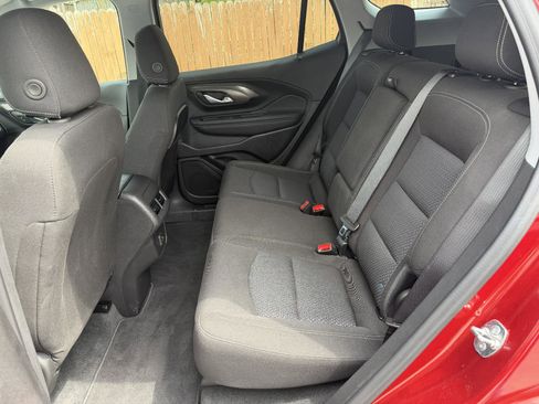 Used 2024 GMC Terrain SLE w/ Driver Convenience Package image 15