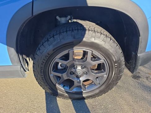 Used 2025 Honda Pilot TrailSport image 49