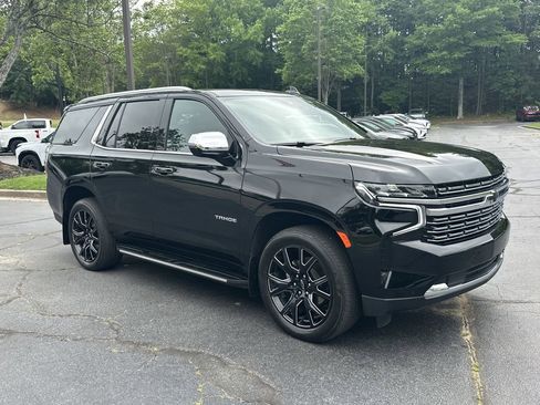 Used 2023 Chevrolet Tahoe Premier AWD/4WD image 3