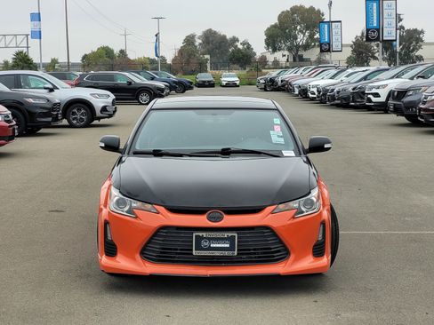 Used 2015 Scion tC image 2