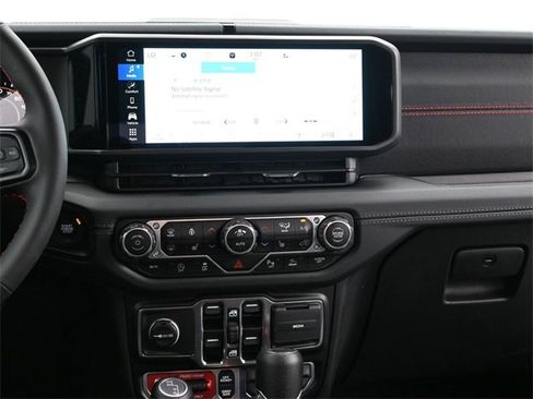 Used 2024 Jeep Gladiator Rubicon w/ Safety Group image 11