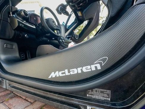 Used 2019 McLaren Senna image 63