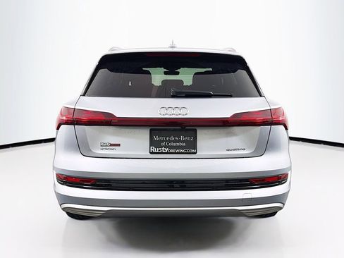 Used 2022 Audi e-tron Premium Plus AWD/4WD image 6