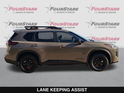 New 2026 Nissan Rogue SV AWD/4WD image 3