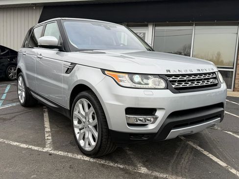 Used 2017 Land Rover Range Rover Sport HSE image 7
