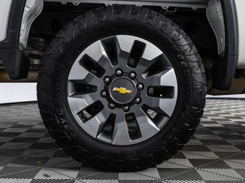 Used 2021 Chevrolet Silverado 2500 Custom w/ Custom Value Package AWD/4WD image 45