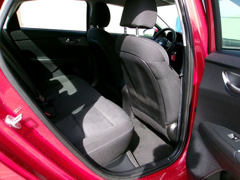 Used 2021 Kia Forte LXS FWD image 11