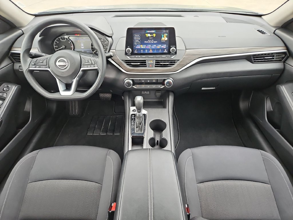 Used 2025 Nissan Altima 2.5 SV FWD image 26