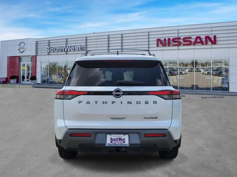 New 2026 Nissan Pathfinder Platinum FWD image 6