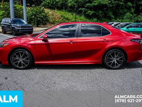 Used 2022 Toyota Camry SE w/ Convenience Package FWD image 7