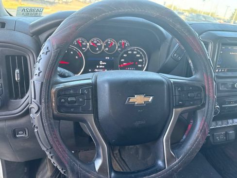 Used 2022 Chevrolet Silverado 2500 Custom w/ Custom Value Package AWD/4WD image 10
