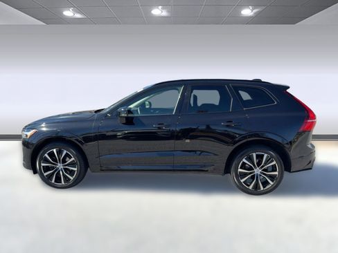 Certified 2023 Volvo XC60 B5 Plus image 2