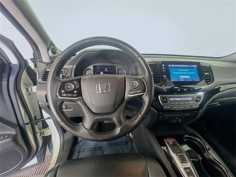 Used 2019 Honda Pilot Touring image 13