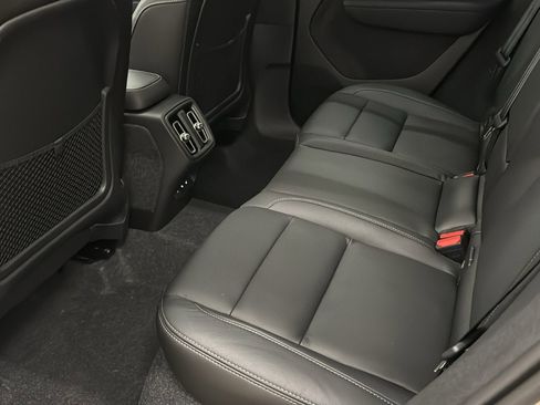 New 2026 Volvo XC40 B5 Ultra w/ Protection Package Premier image 27