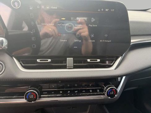 New 2026 Chevrolet Equinox LT w/ Convenience Package II FWD image 18