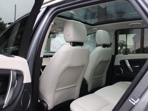 Certified 2025 Land Rover Discovery Sport S image 26