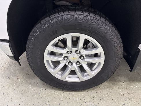 Used 2020 Chevrolet Silverado 1500 LT w/ All-Star Edition AWD/4WD image 11