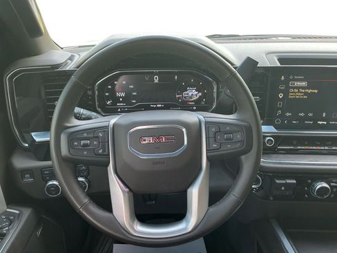 Used 2025 GMC Sierra 2500 SLT w/ SLT Convenience Package AWD/4WD image 12