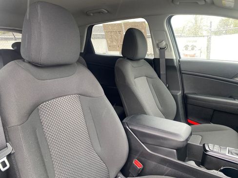 Used 2026 Kia Sportage LX AWD/4WD image 16