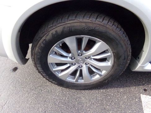 Used 2015 INFINITI QX80 4WD w/ Driver's Assistance Package image 39