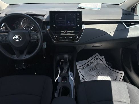 Certified 2022 Toyota Corolla LE w/ Carpet Mat Package (TMS) FWD image 11